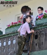 郭晶晶唱情歌示爱 深扒“跳水皇后”夫妇的相处 郭晶晶唱情歌示爱 深扒“跳水皇后”夫妇的相处